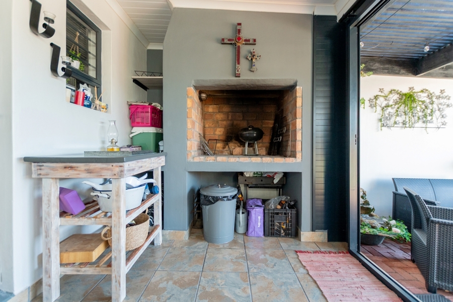 2 Bedroom Property for Sale in Velddrif Western Cape